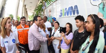 Emprego: Simm é reinaugurado em Salvador após reforma