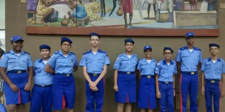 União para o desenvolvimento: Integração entre universidade e escolas estaduais fortalece a Educação Básica