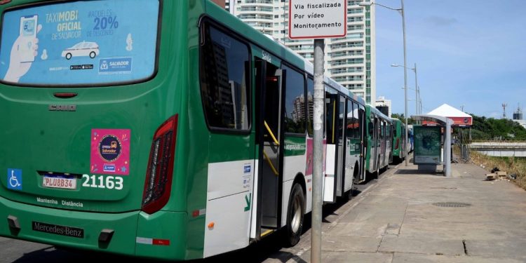 Esquema especial de transporte para festas de pré-carnaval em Salvador