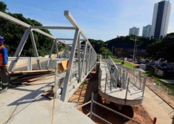 Acessibilidade: Nova passarela na Juracy Magalhães promete oferecer segurança