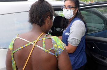Serviços de saúde são levados para população de rua de Salvador