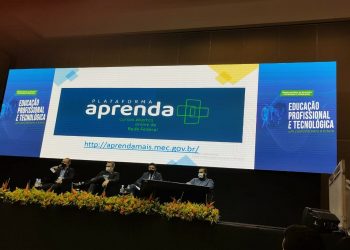 Ambiente virtual oferta cursos rápidos de forma gratuita para toda a população
