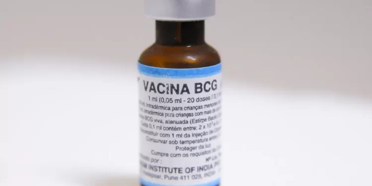 Vacinação: Estudo da Fiocruz indica que BCG é ineficaz quando aplicada em adultos