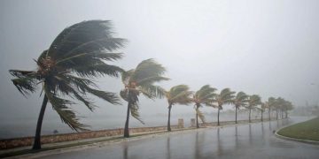 Salvamar alerta população sobre frente fria que deve atingir Salvador